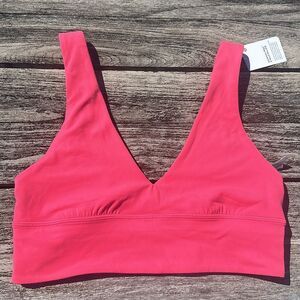 Lululemon Align V-Neck Bra Light Support, A/B Cup Lip Gloss size 6 NWT 💗